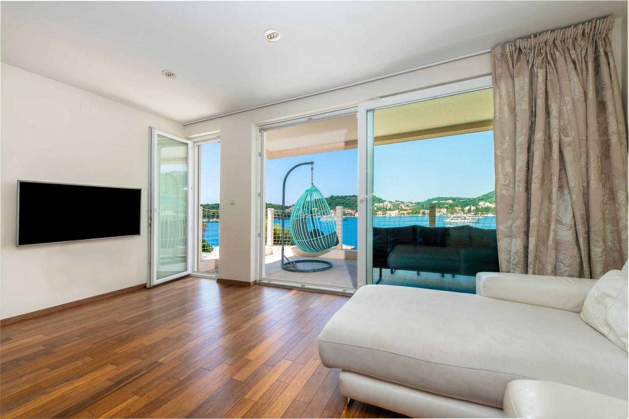 New Five Star Superior Apartment
